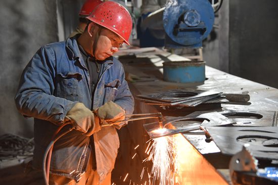 大修進(jìn)行時，這里有一群可愛的重山人......