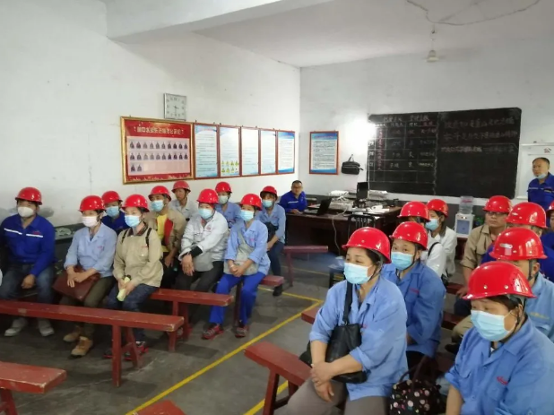 魯中水泥粉磨車間開展安全教育培訓(xùn)